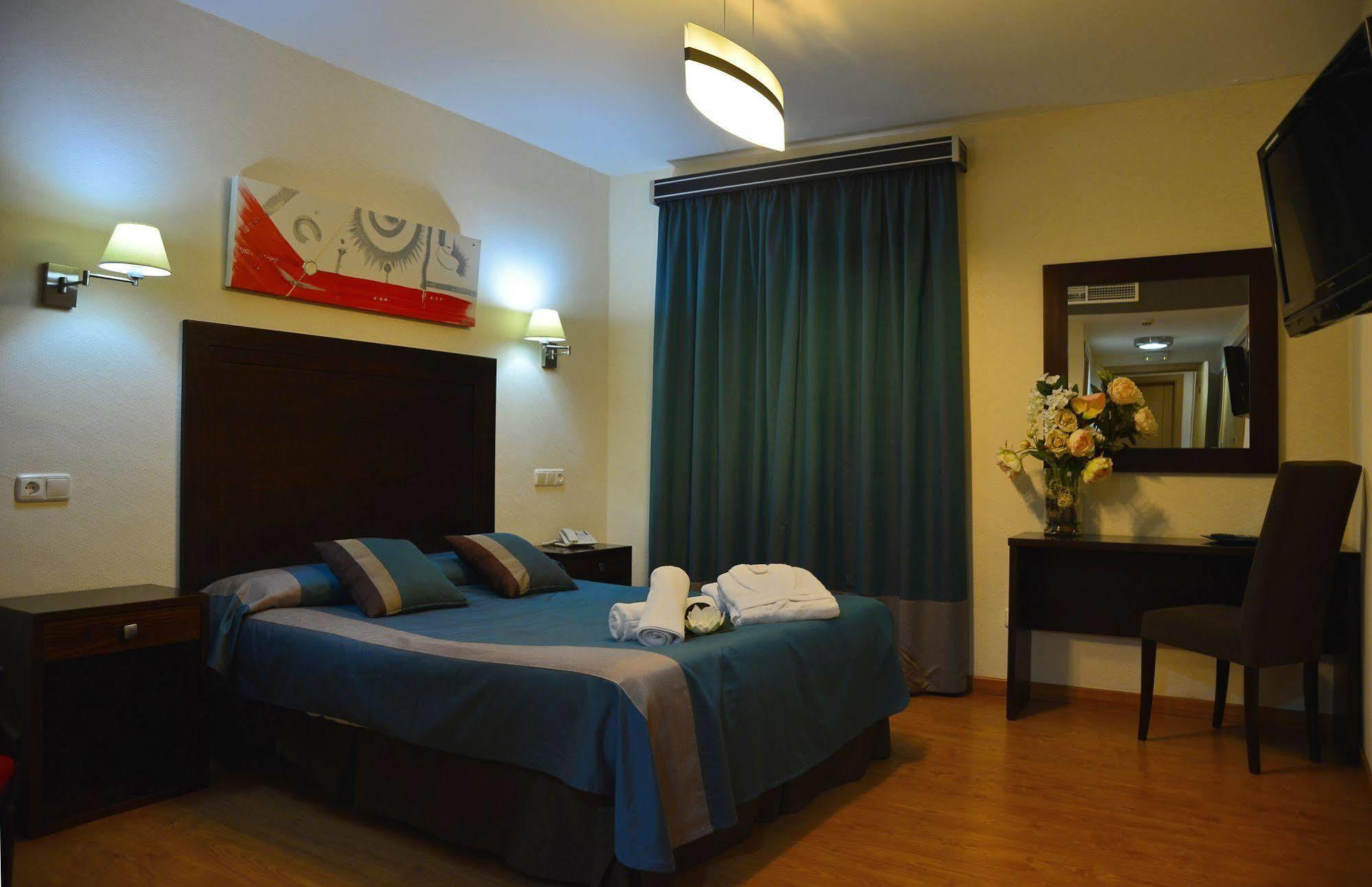 Hotel & Spa Plaza Arriate Kültér fotó